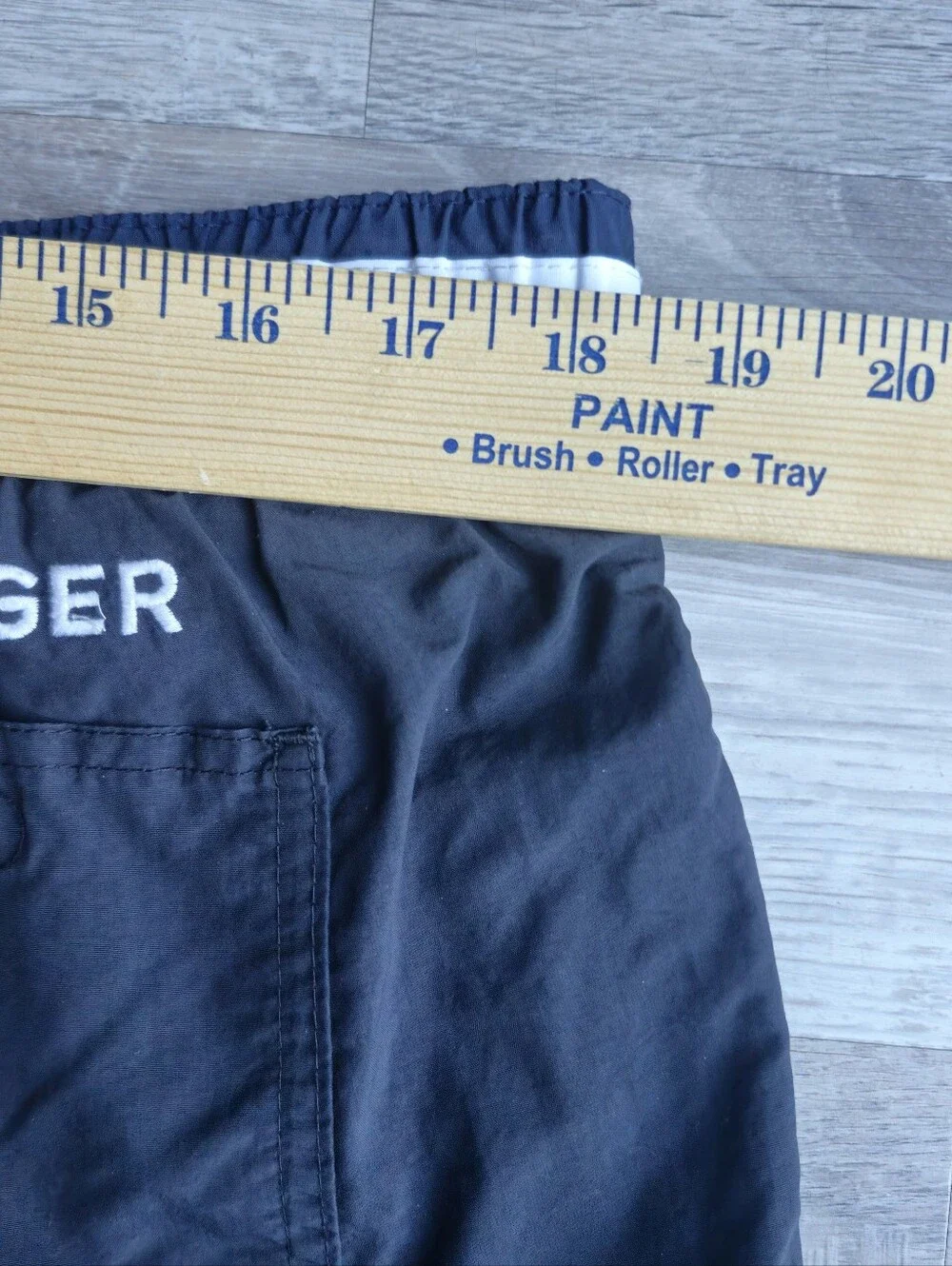 Tommy Hilfiger Black Mesh Lined Swim Trunks Men's Large
